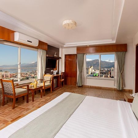 Hotel Mount View Pokhara Zewnętrze zdjęcie