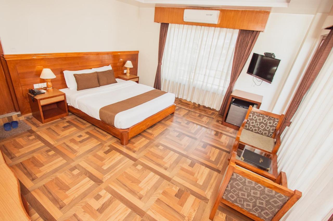 Hotel Mount View Pokhara Zewnętrze zdjęcie