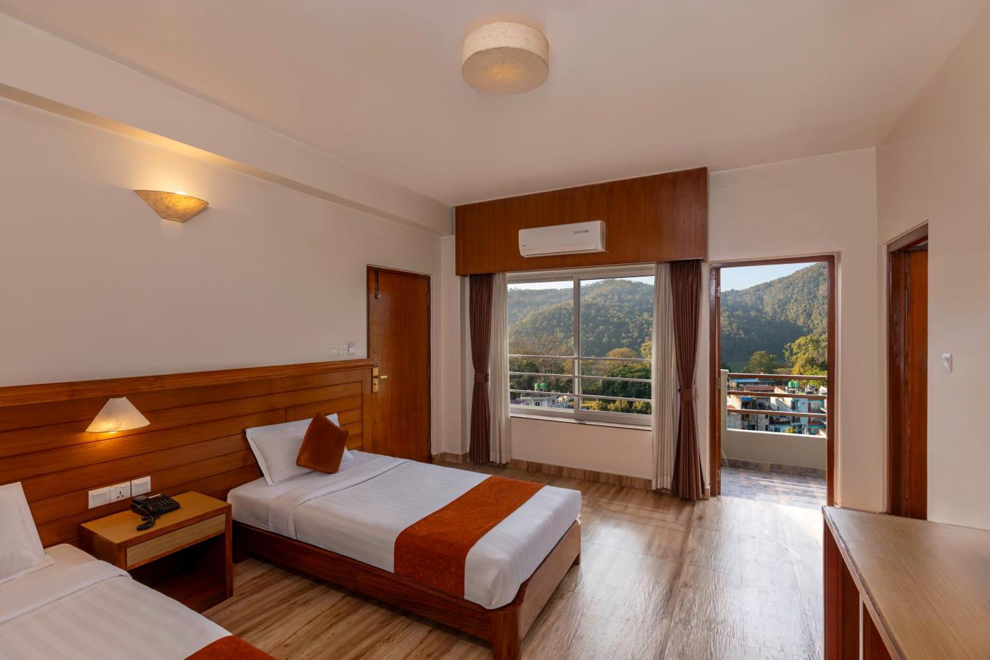 Hotel Mount View Pokhara Zewnętrze zdjęcie