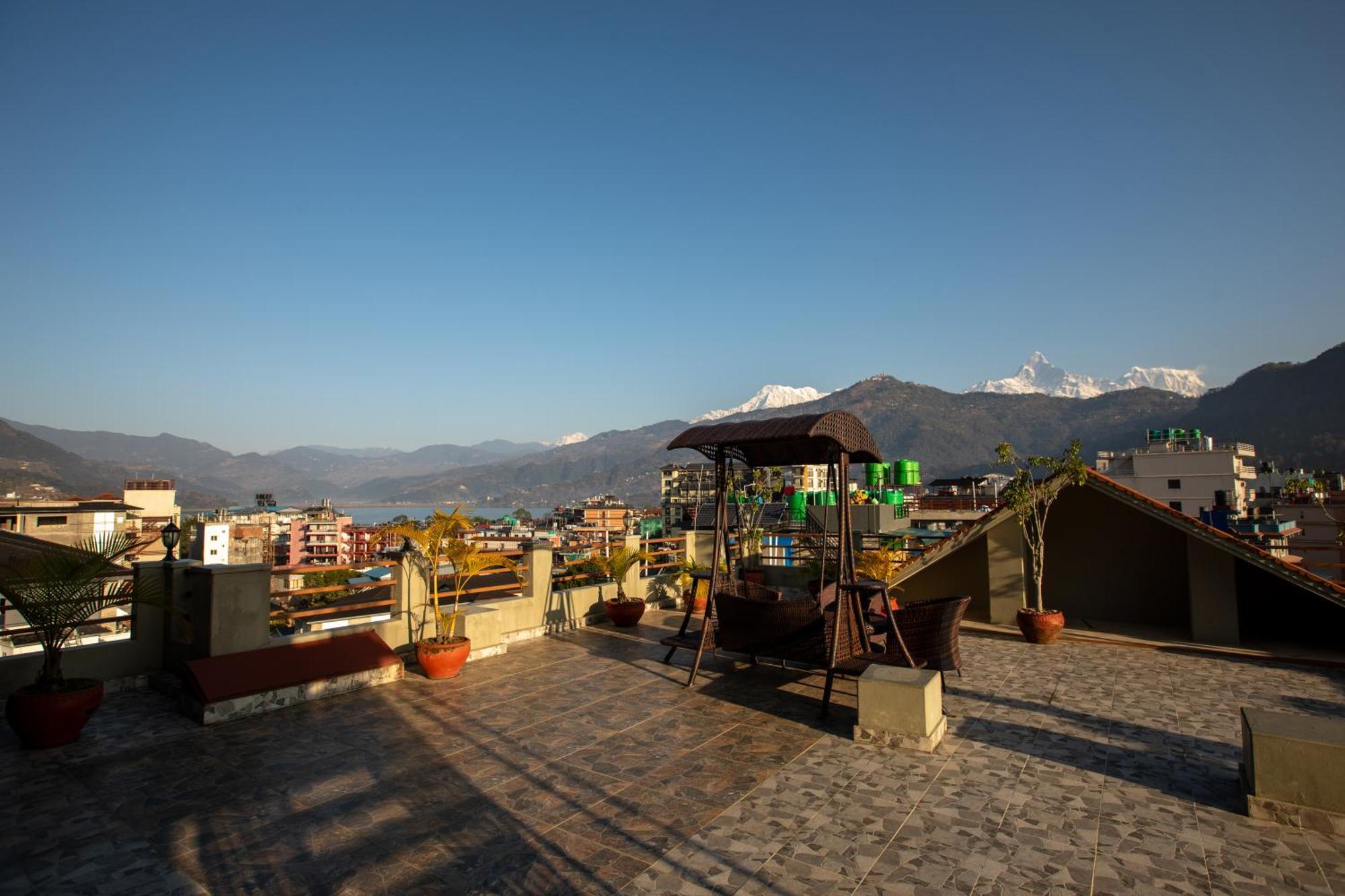 Hotel Mount View Pokhara Zewnętrze zdjęcie