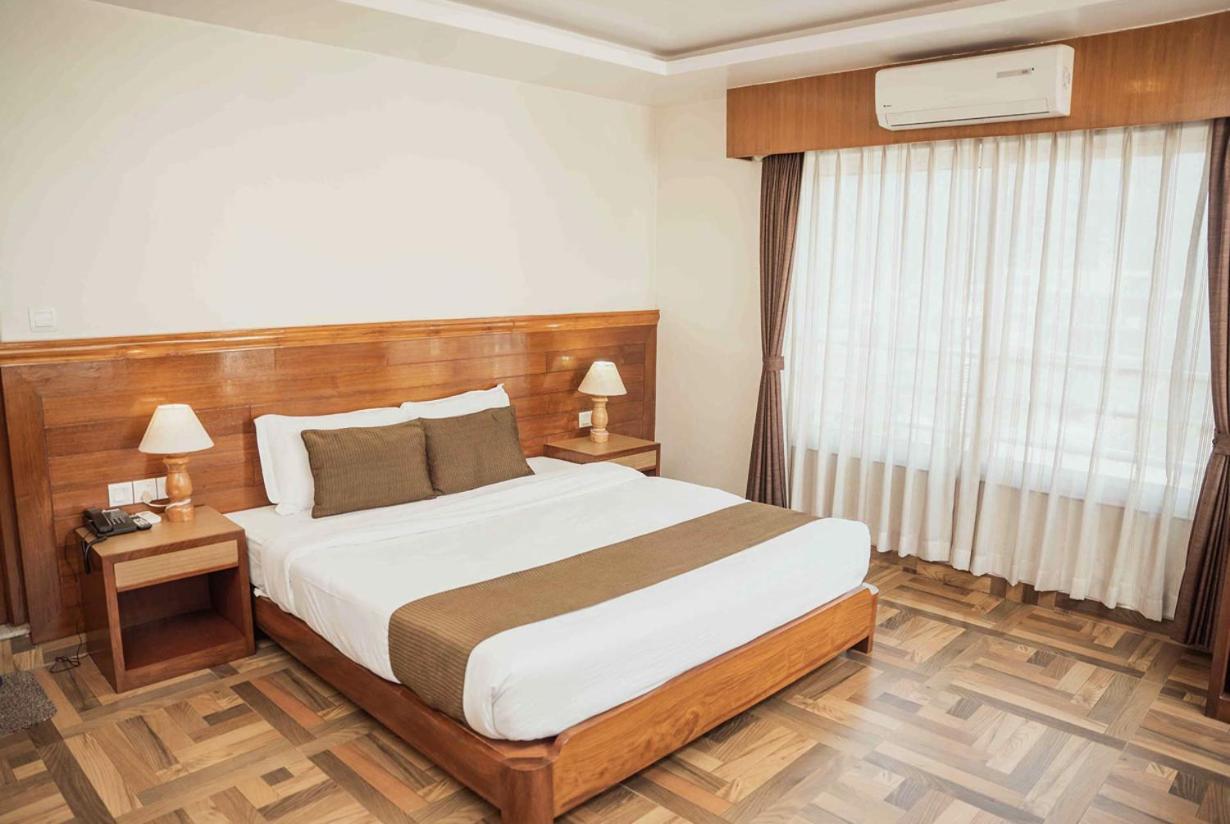 Hotel Mount View Pokhara Zewnętrze zdjęcie