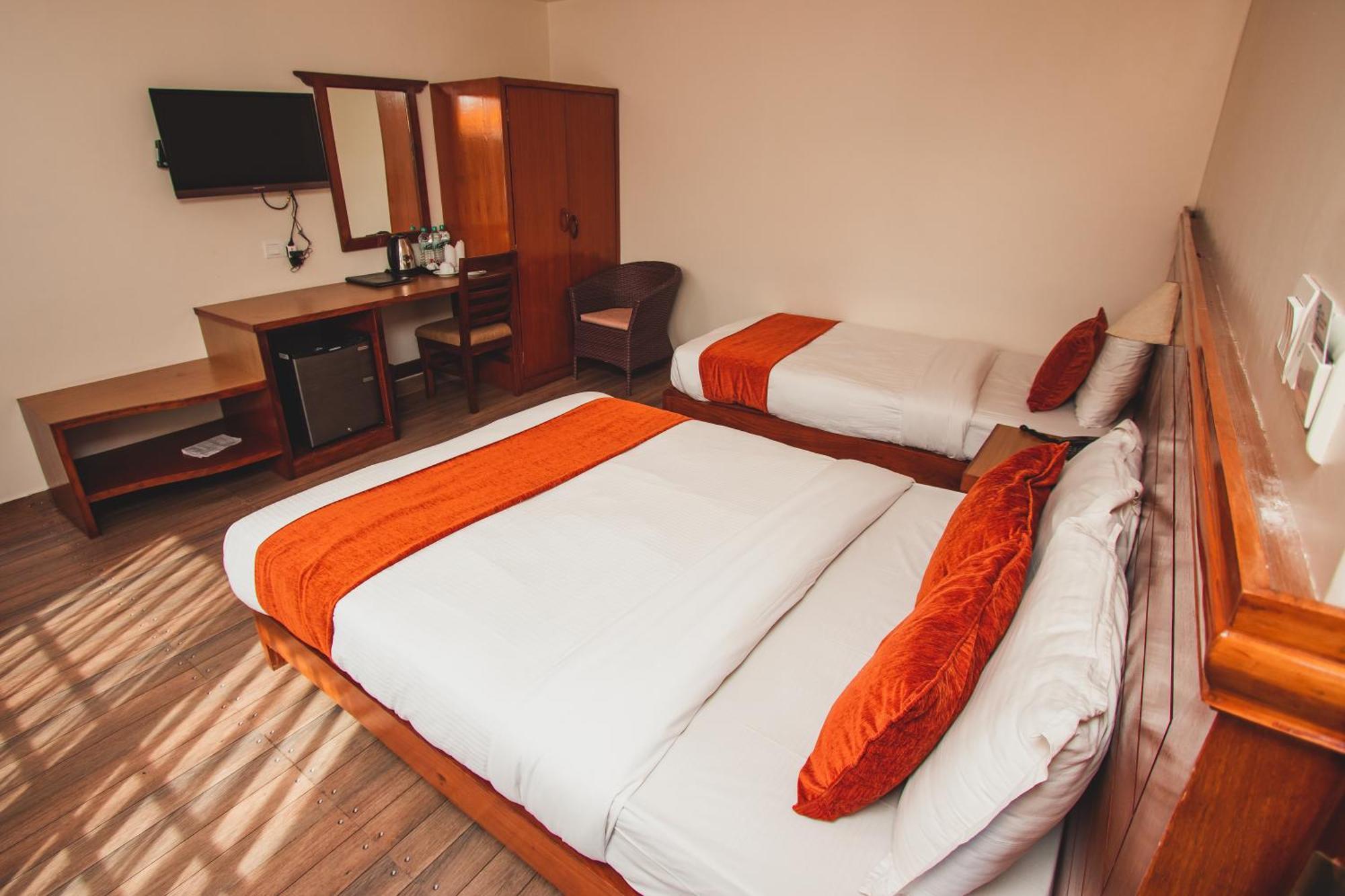 Hotel Mount View Pokhara Zewnętrze zdjęcie