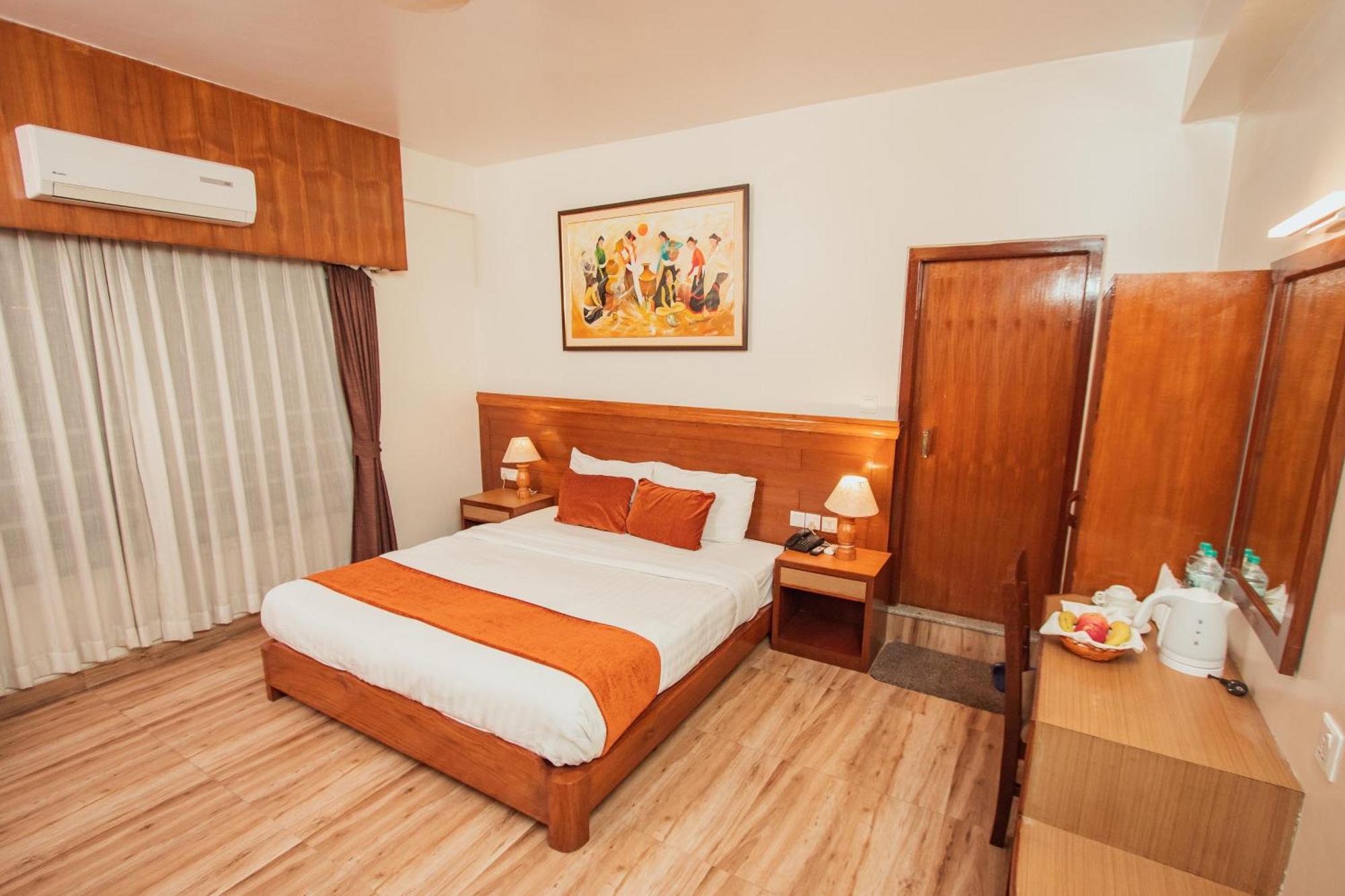 Hotel Mount View Pokhara Zewnętrze zdjęcie