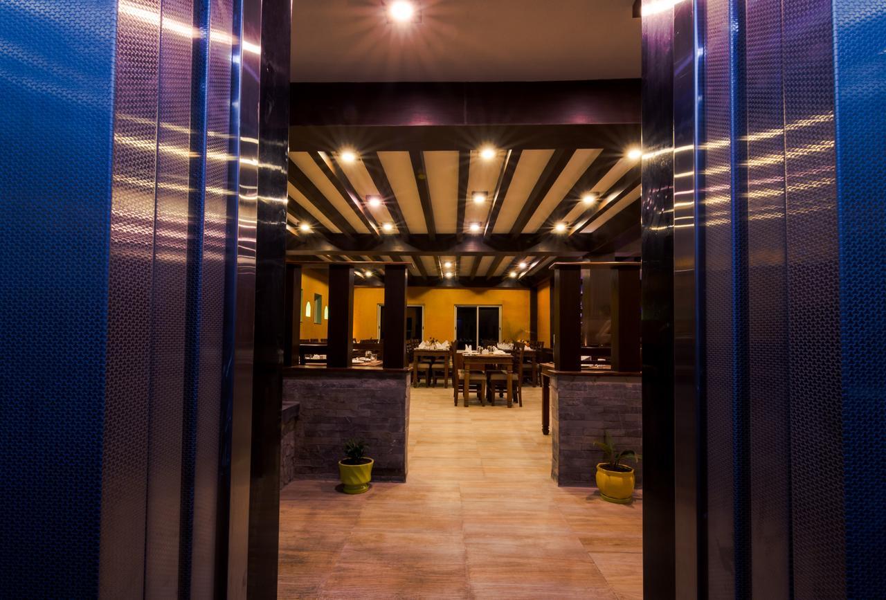 Hotel Mount View Pokhara Zewnętrze zdjęcie