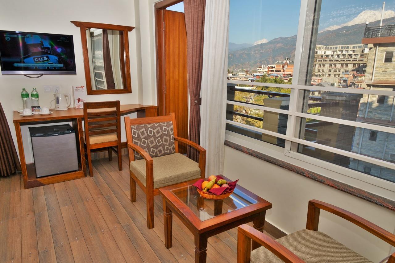 Hotel Mount View Pokhara Zewnętrze zdjęcie